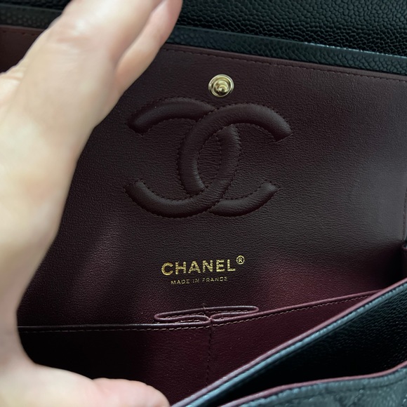 Chanel Classic Double Flap Bag Quilted Caviar Medium size - Excellent like new. - Picture 4 of 11